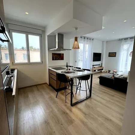 1 Ch. Luxe Apt｜coeur De Juan-les-pins｜plage A 50m Apartman Juan-les-Pins